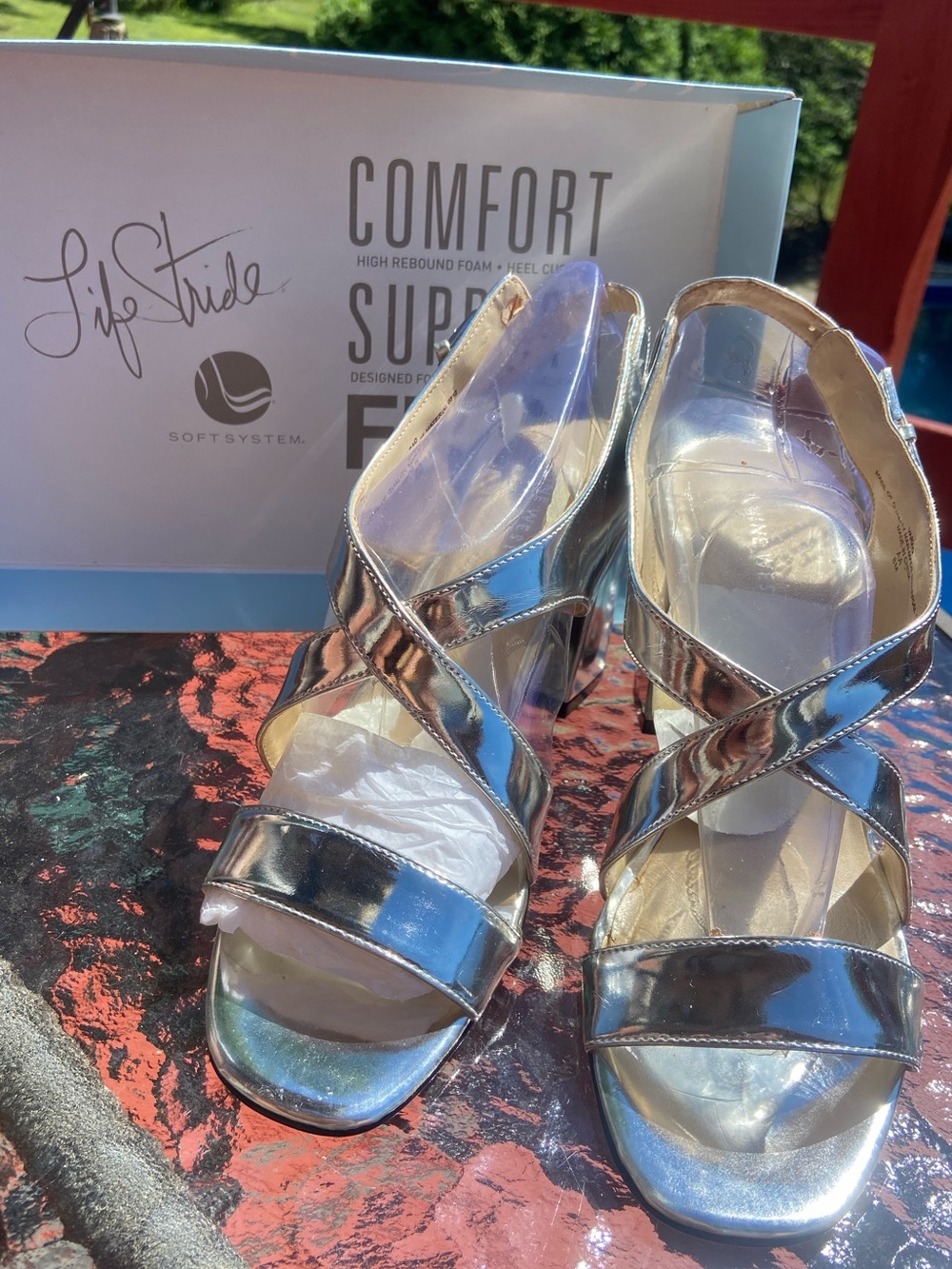 Nine West LifeStride “See This” Metallic Silver Strappy Heels – Size 8M